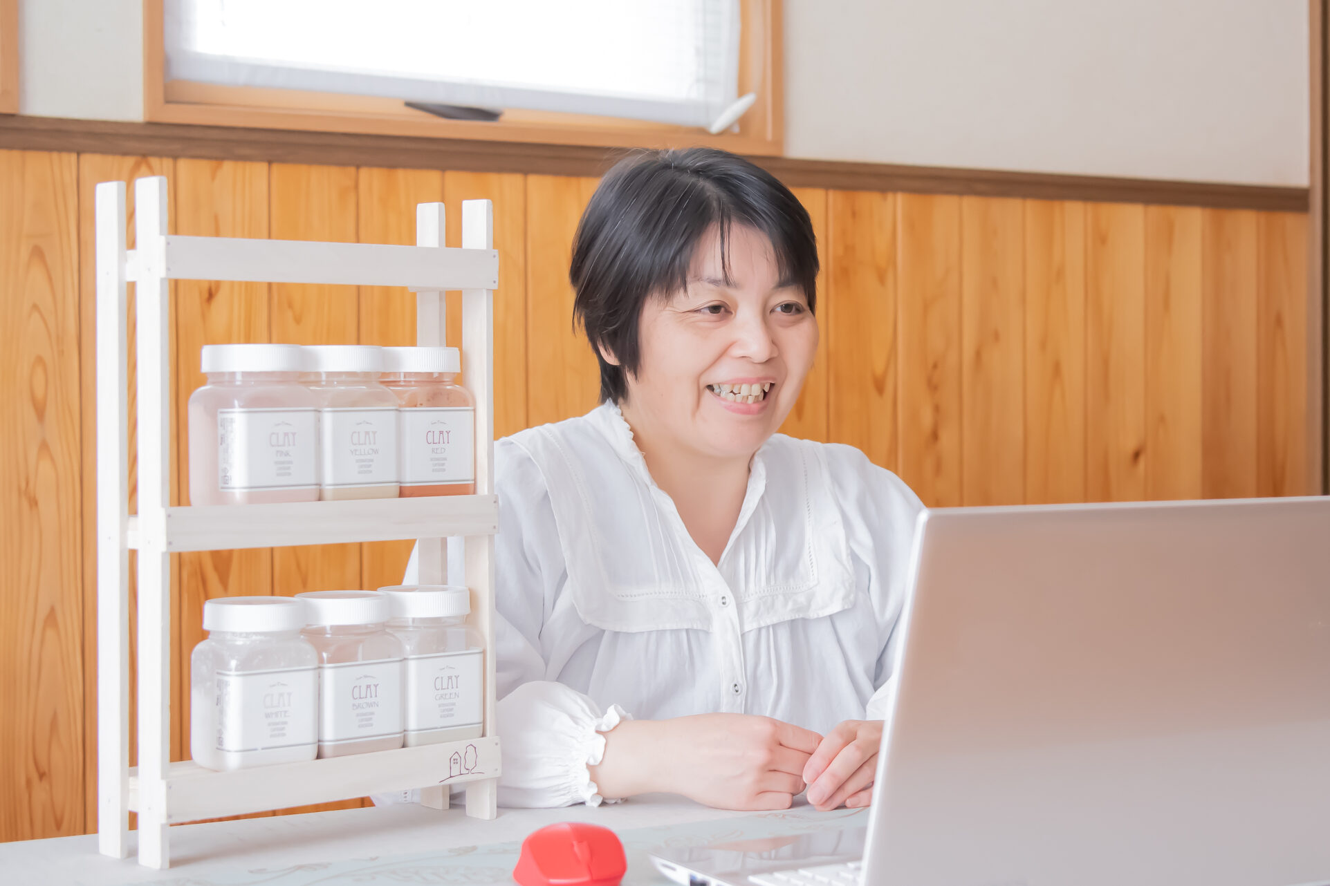 ZOOMでクレイセラピー講座を開催するクレイセラピーインストラクター